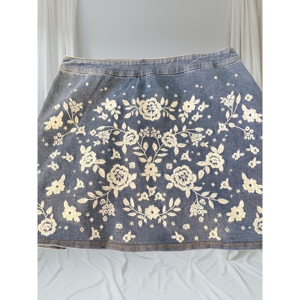 Savanna Jane Embroidered Denim Skirt Floral Boho Western Style Size Large